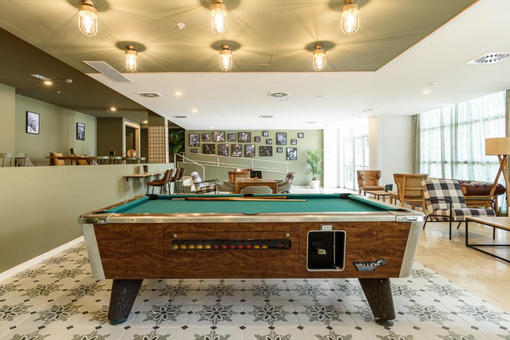 Fergus Club Palmanova Park image 3