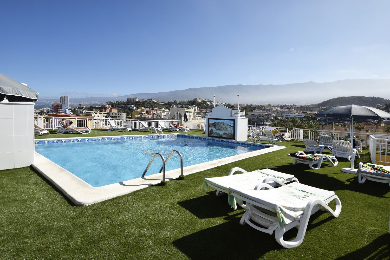 Skyview Hotel image 0