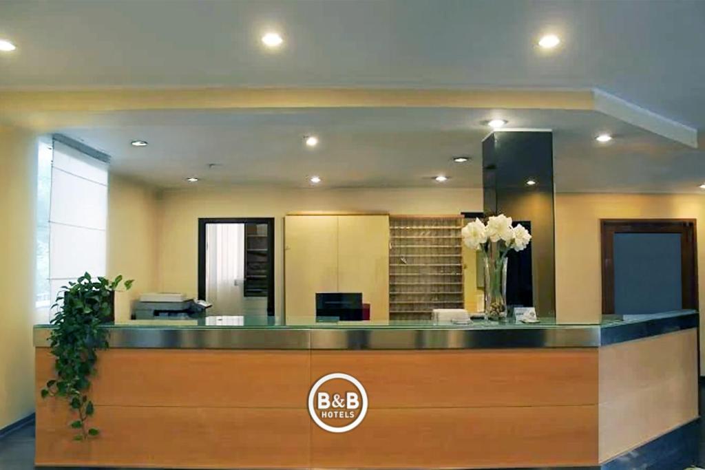 B&B HOTEL First foto 6