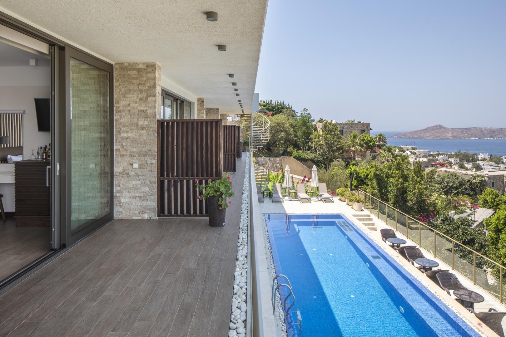 Infinity-zwembad met zeezicht — Spektr Hotel Bodrum