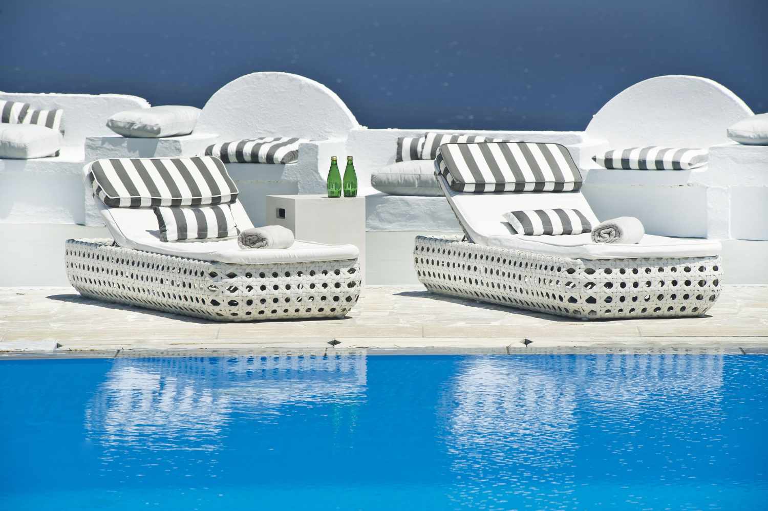 Santorini Palace Hotel.