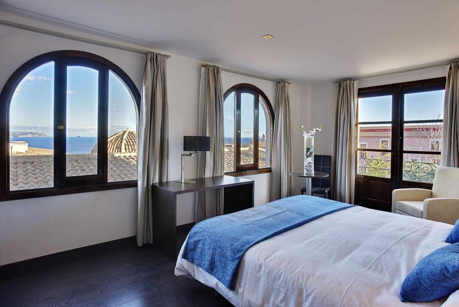 Occidental Pueblo Acantilado image 3