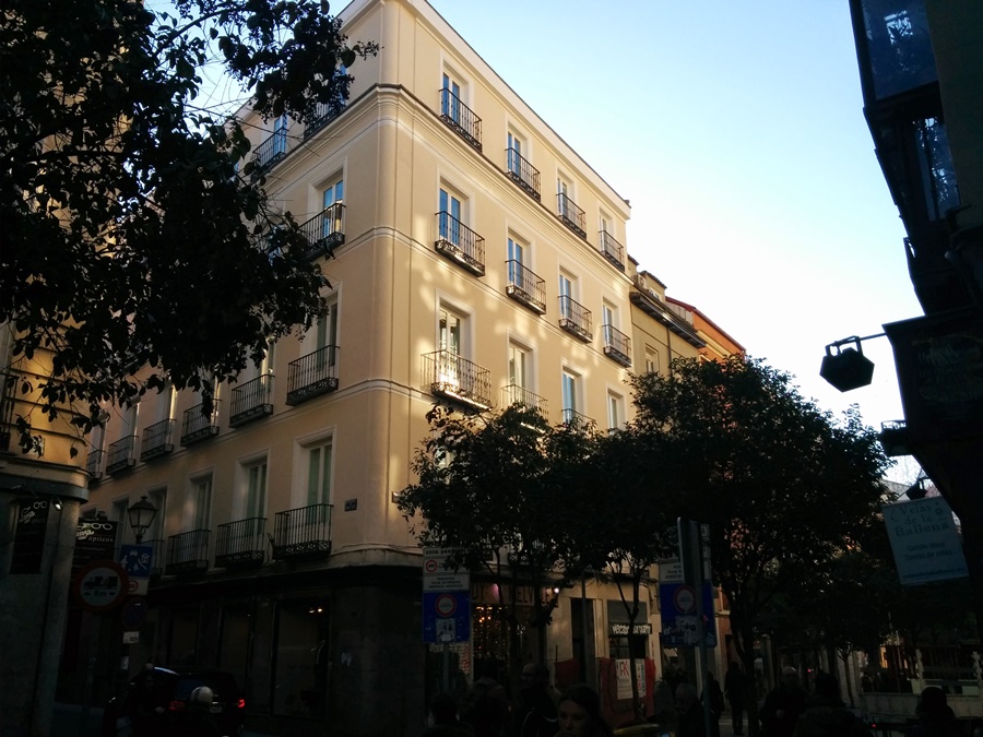 Main image