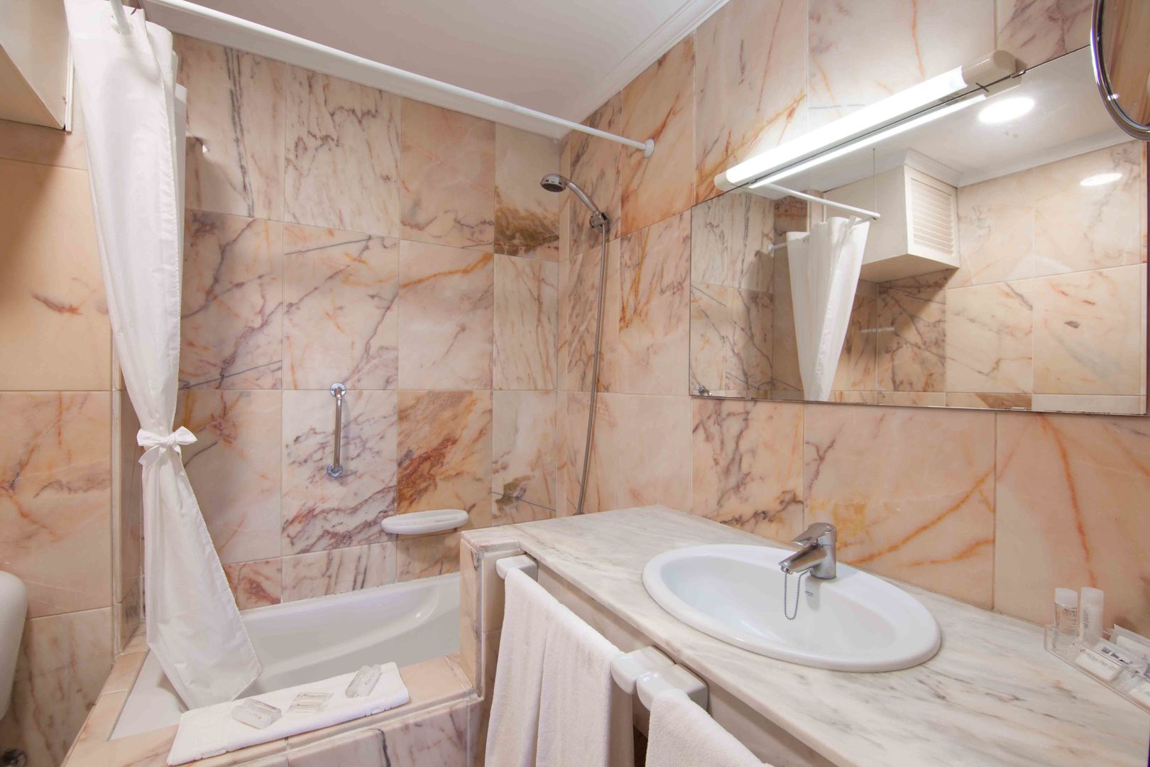 Principe Paz image 3