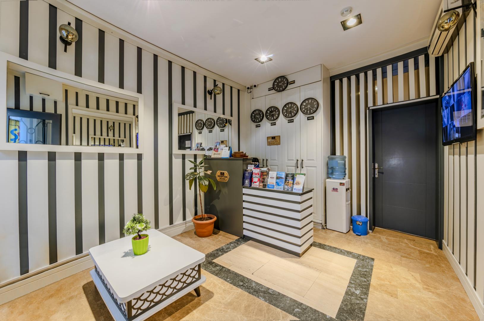 La Pazza Suites image 2
