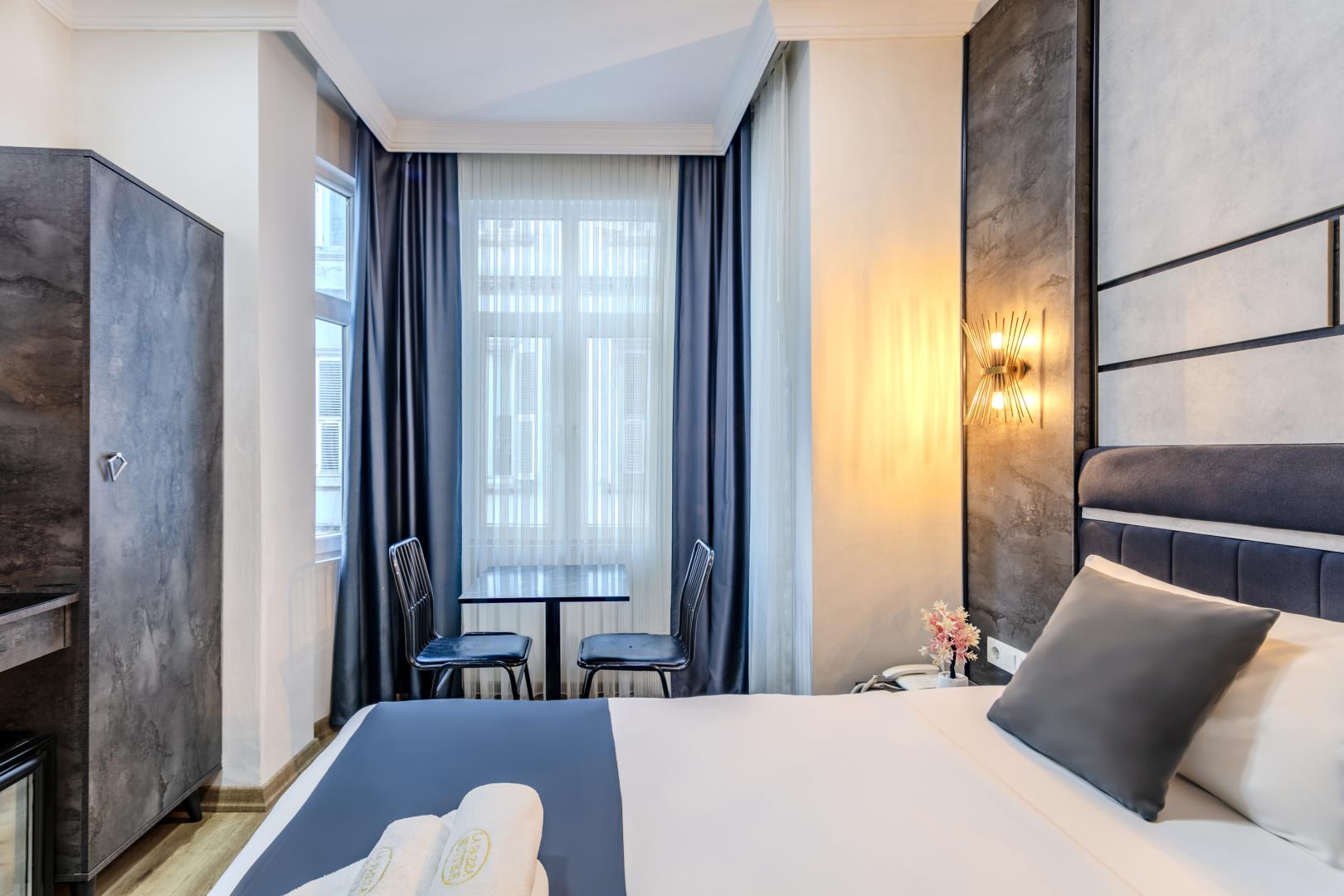 La Pazza Suites image 3