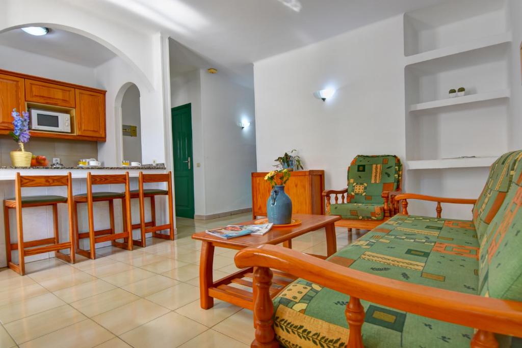 Luz Y Mar Apartments image 2