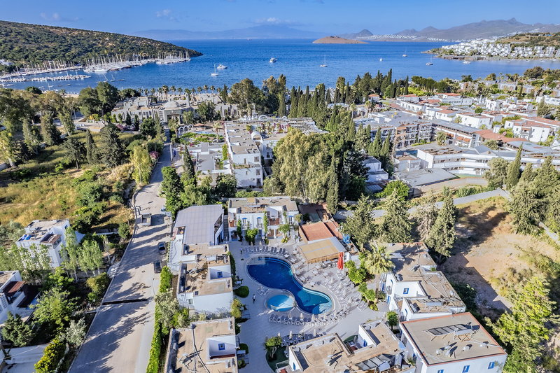 Bitez Paloma Family Club image 0