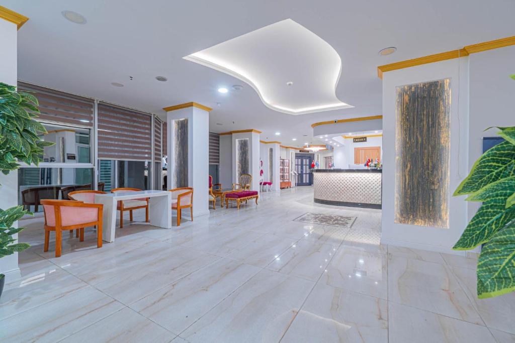 Grand Barhan Hotel image 2