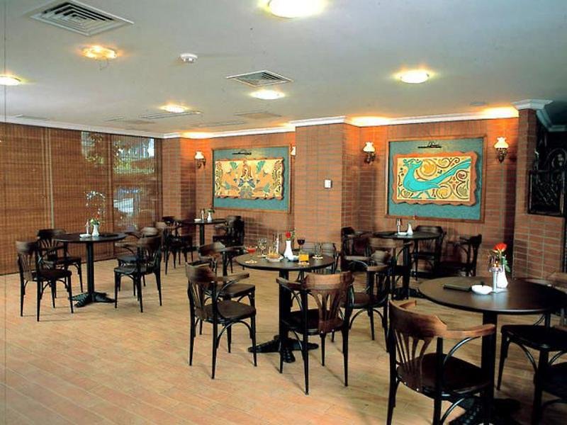 Grand Hilarium Hotel image 2