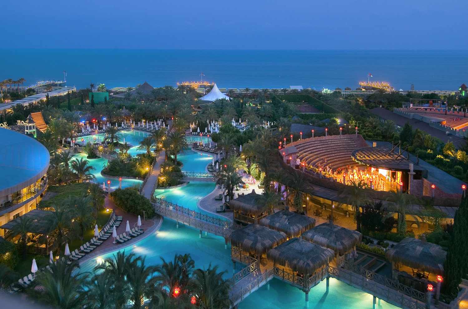 Royal Wings Hotel image 2