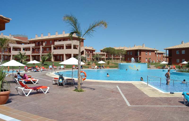 Aparthotel ILUNION Sancti Petri image 2