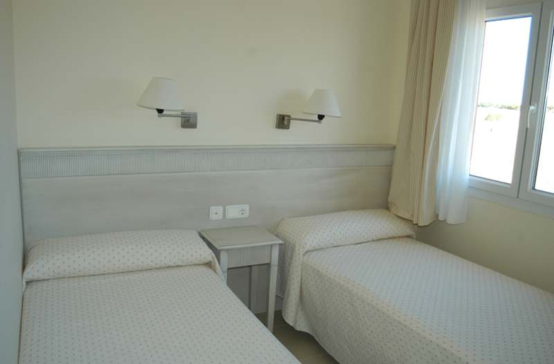 Aparthotel ILUNION Sancti Petri image 0