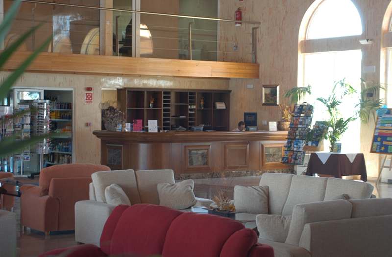 Aparthotel ILUNION Sancti Petri image 3