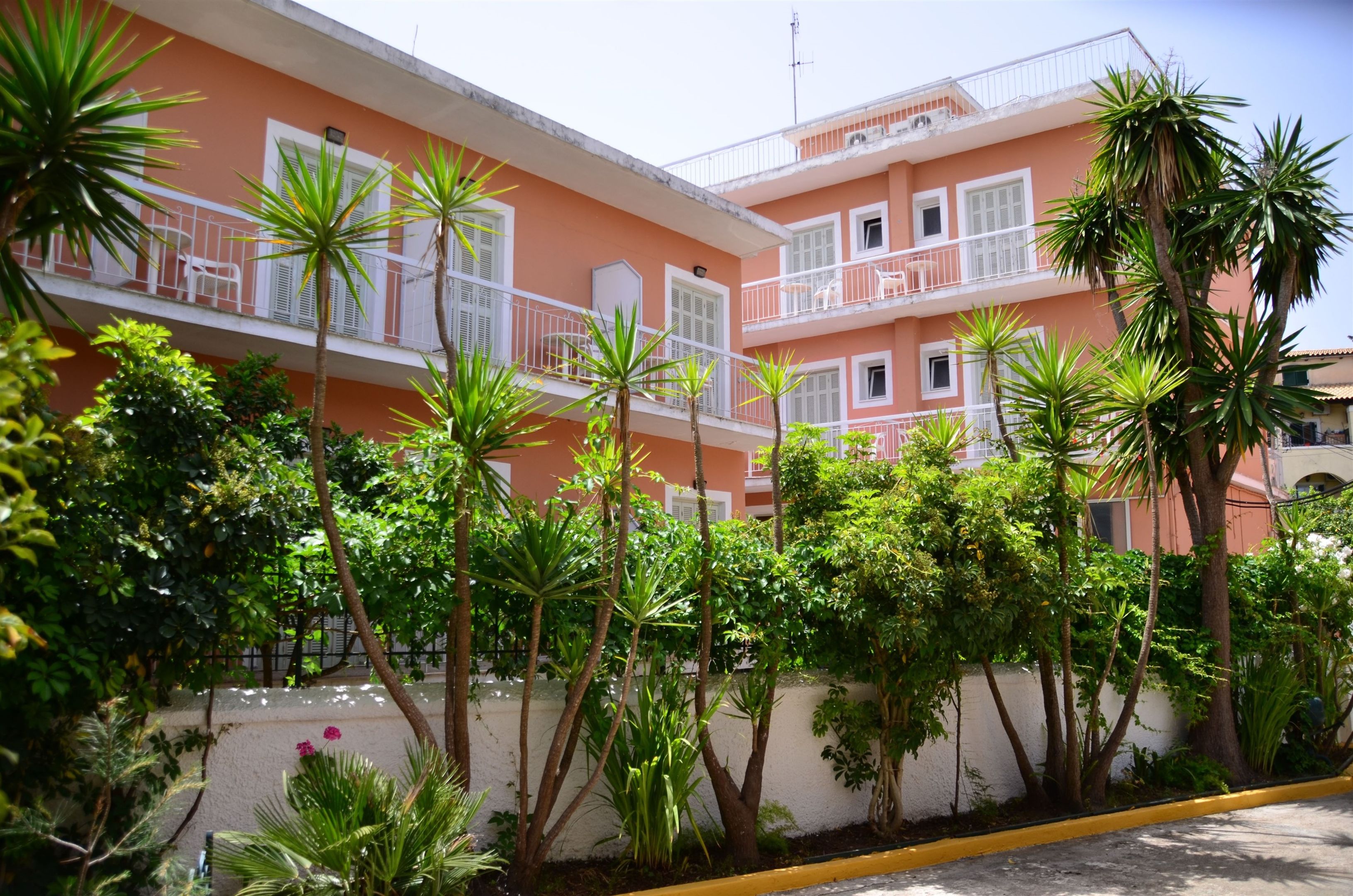 Sirena Beach Hotel image 0