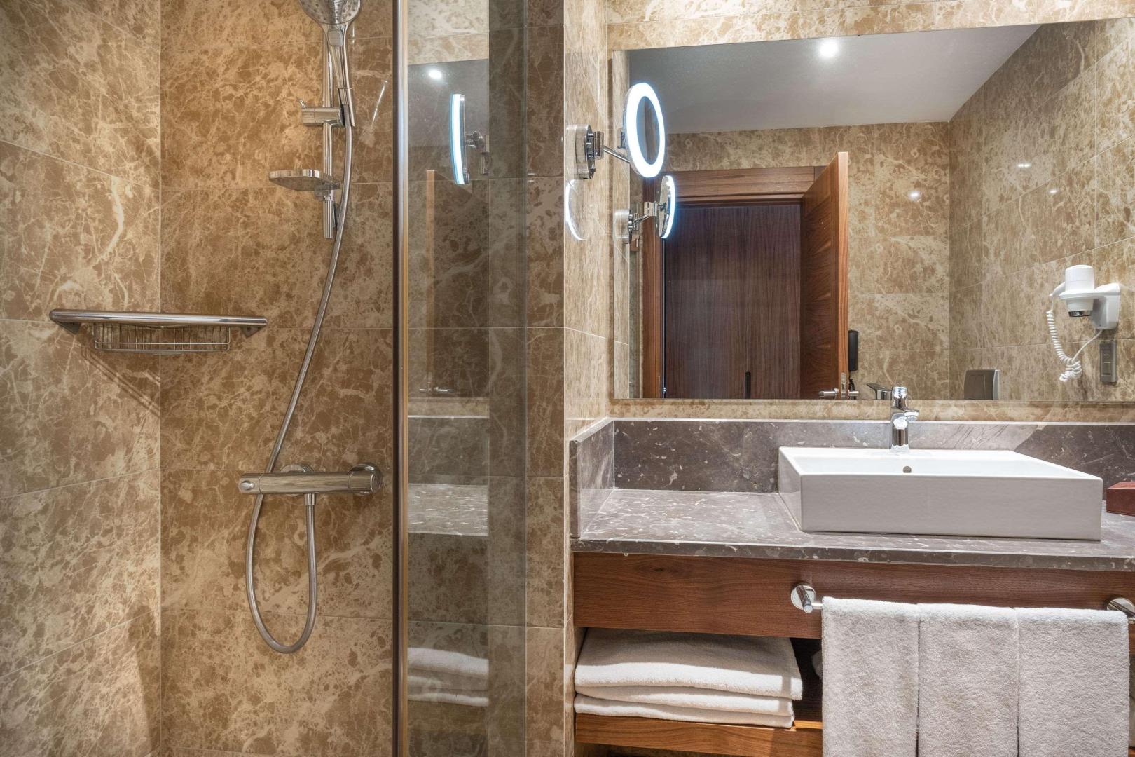 Clarion Hotel Istanbul Mahmutbey foto 8