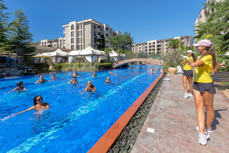 Cascadas Family Resort image 0