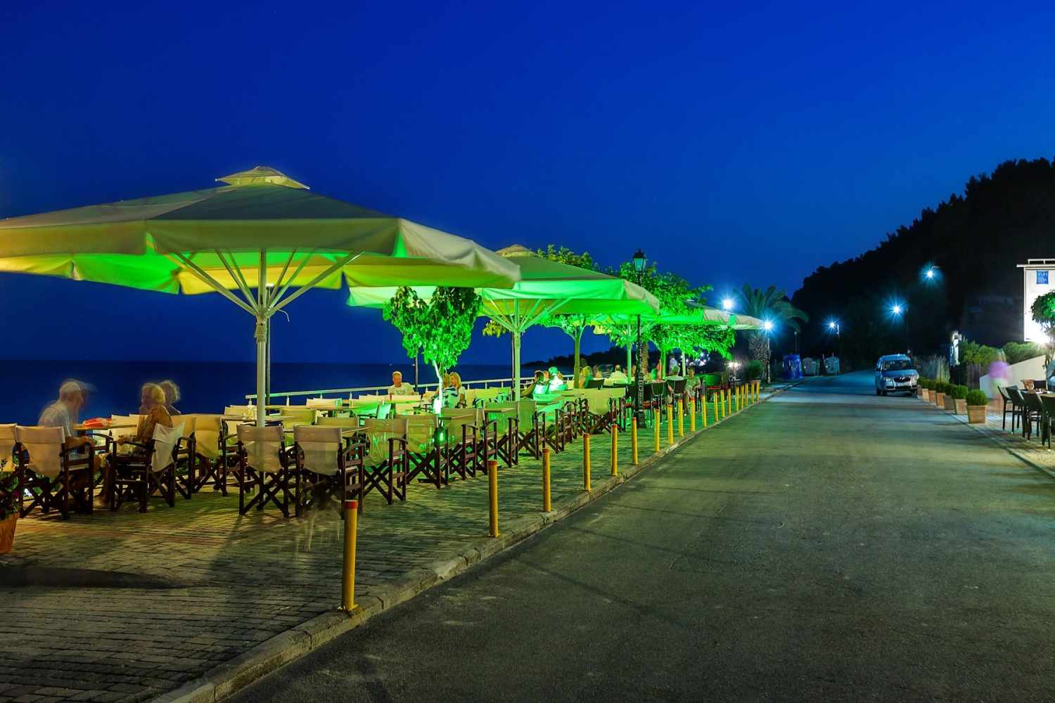 Xenios Dolphin Beach Hotel image 2