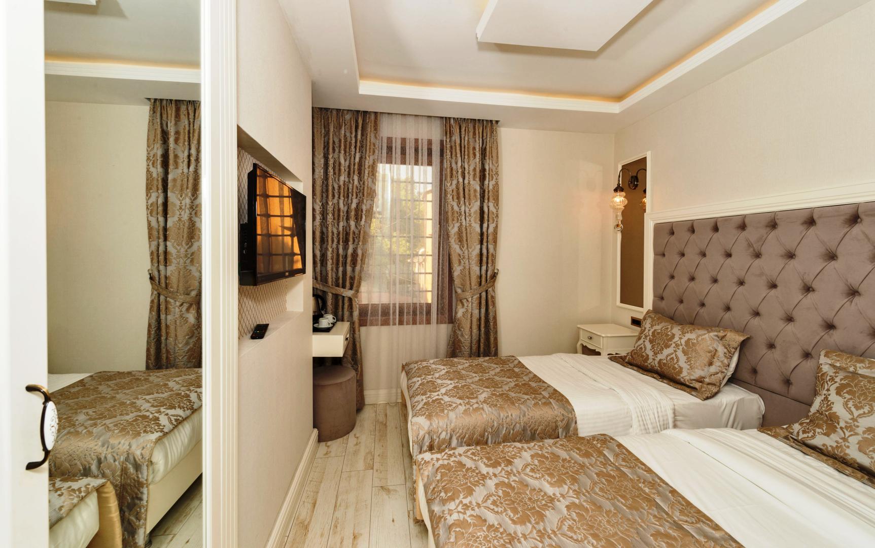 Zeynep Sultan image 1