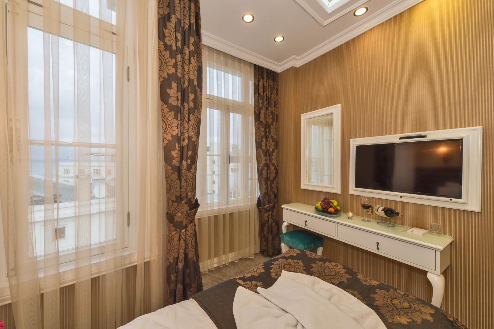 Alpek Hotel image 1