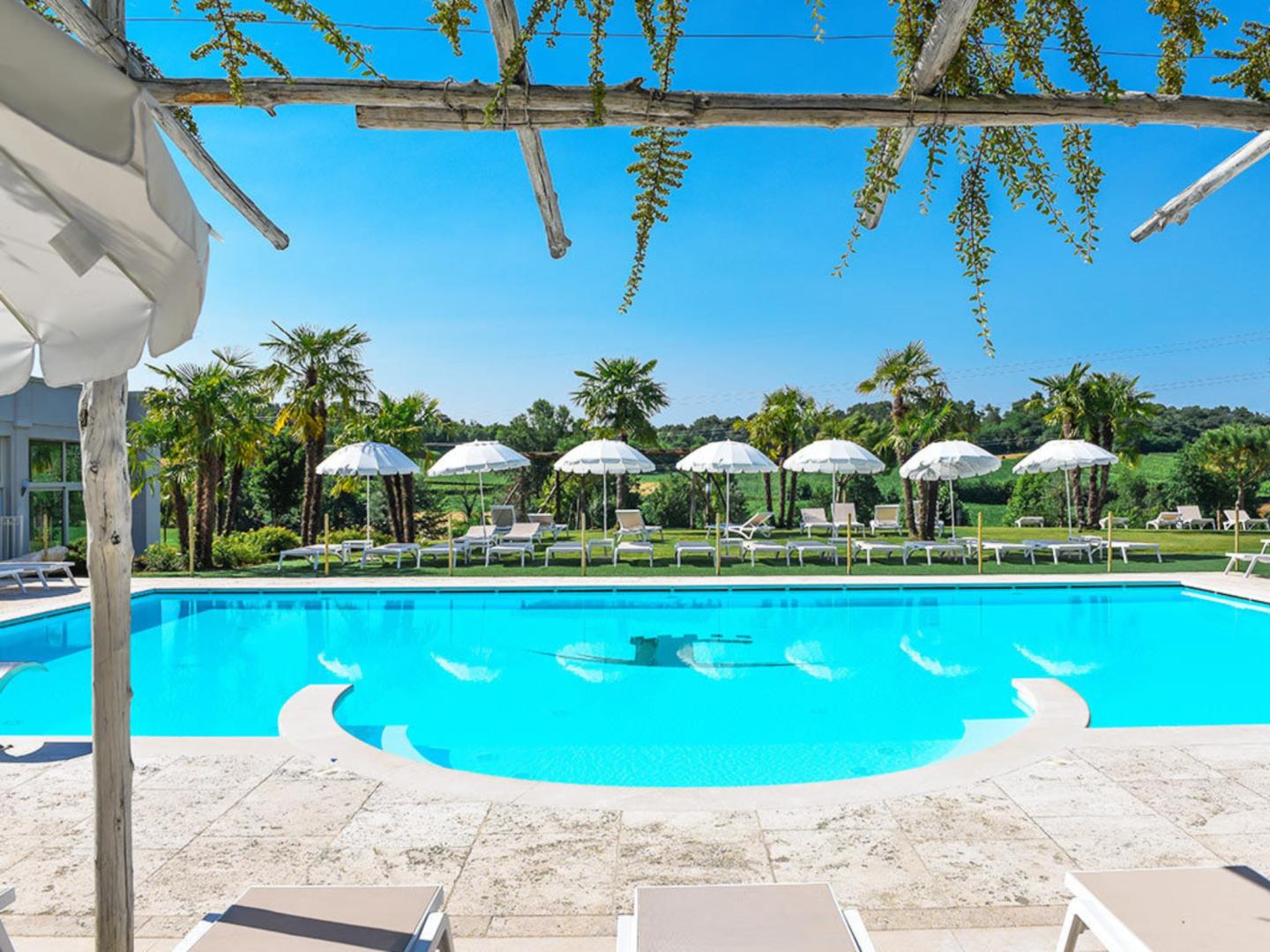 Chervò Golf Hotel Spa & Resort San Vigilio - Apartments image 0