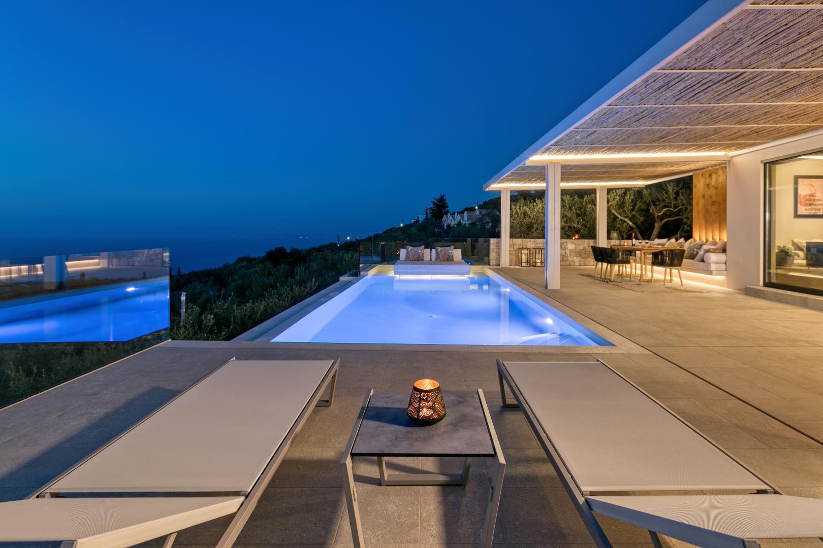 Art Blue Villas image 3