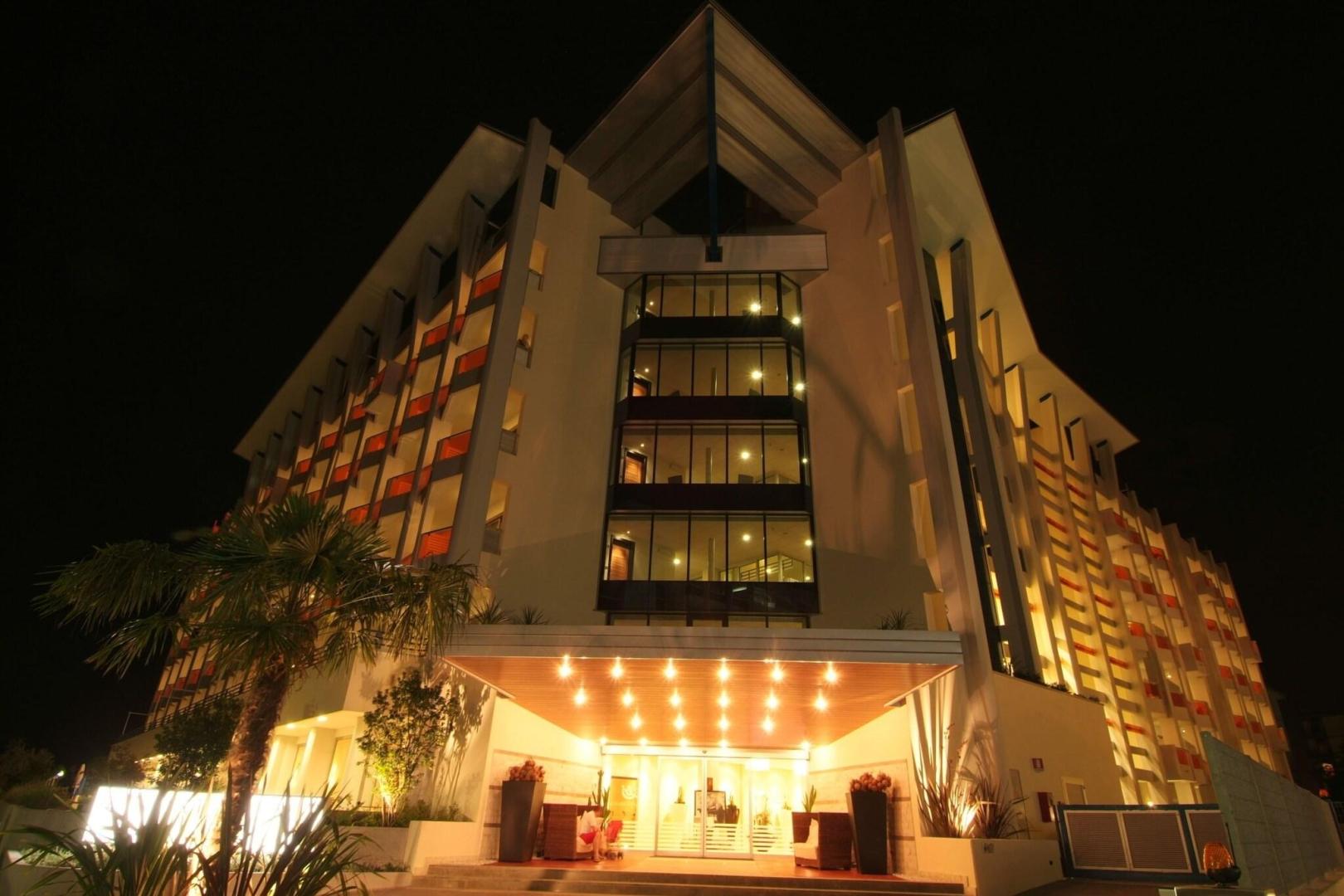 Bibione Palace Suite Hotel image 3