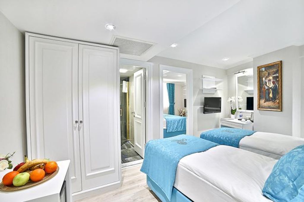Glamour Hotel image 0