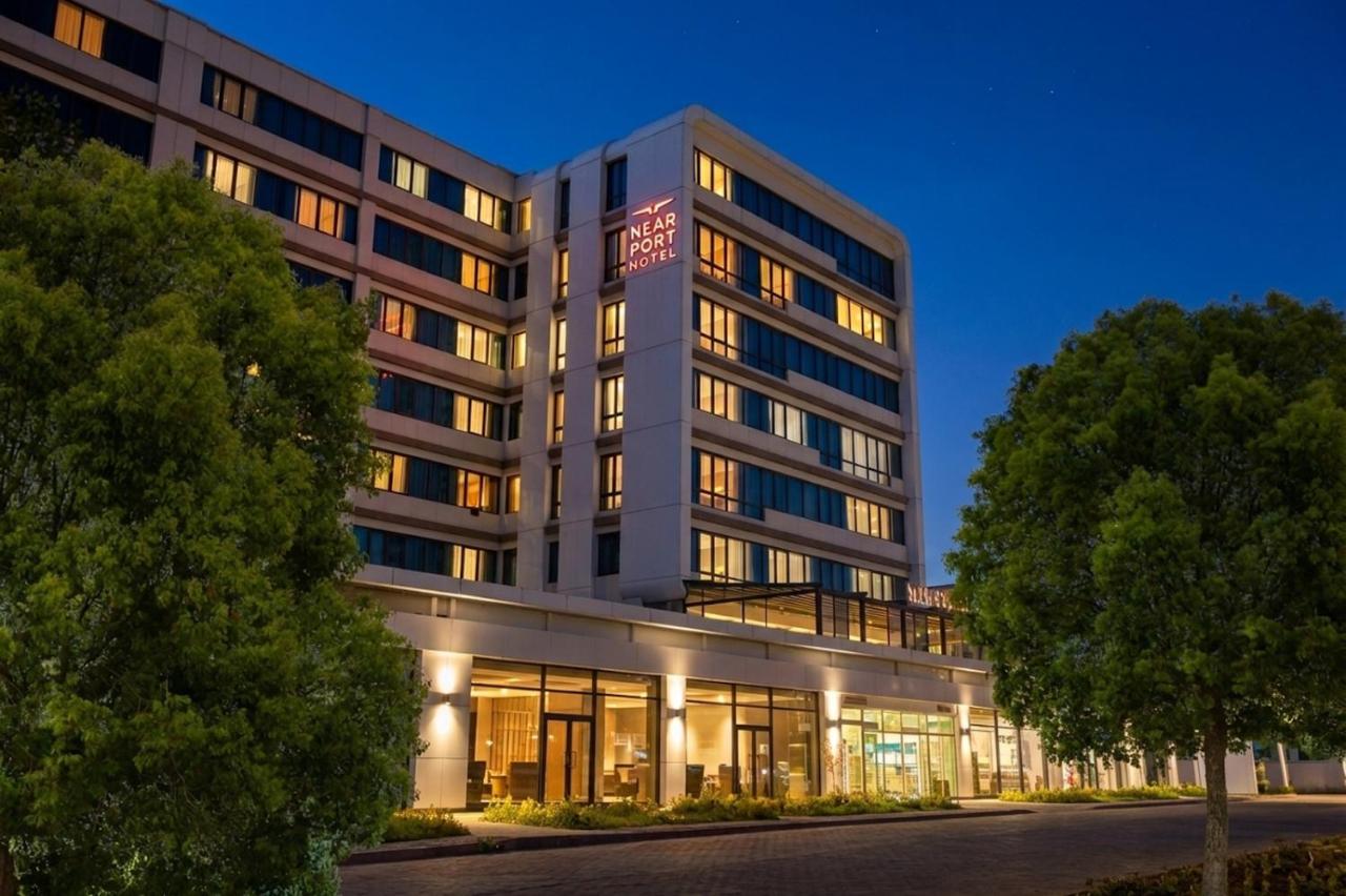 Nearport Hotel.