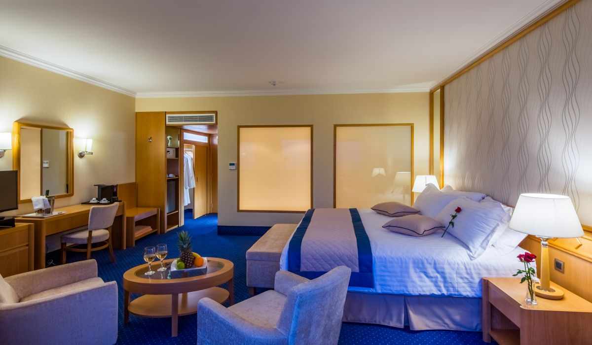 Constantinou Bros Athena Royal Beach Hotel foto 152