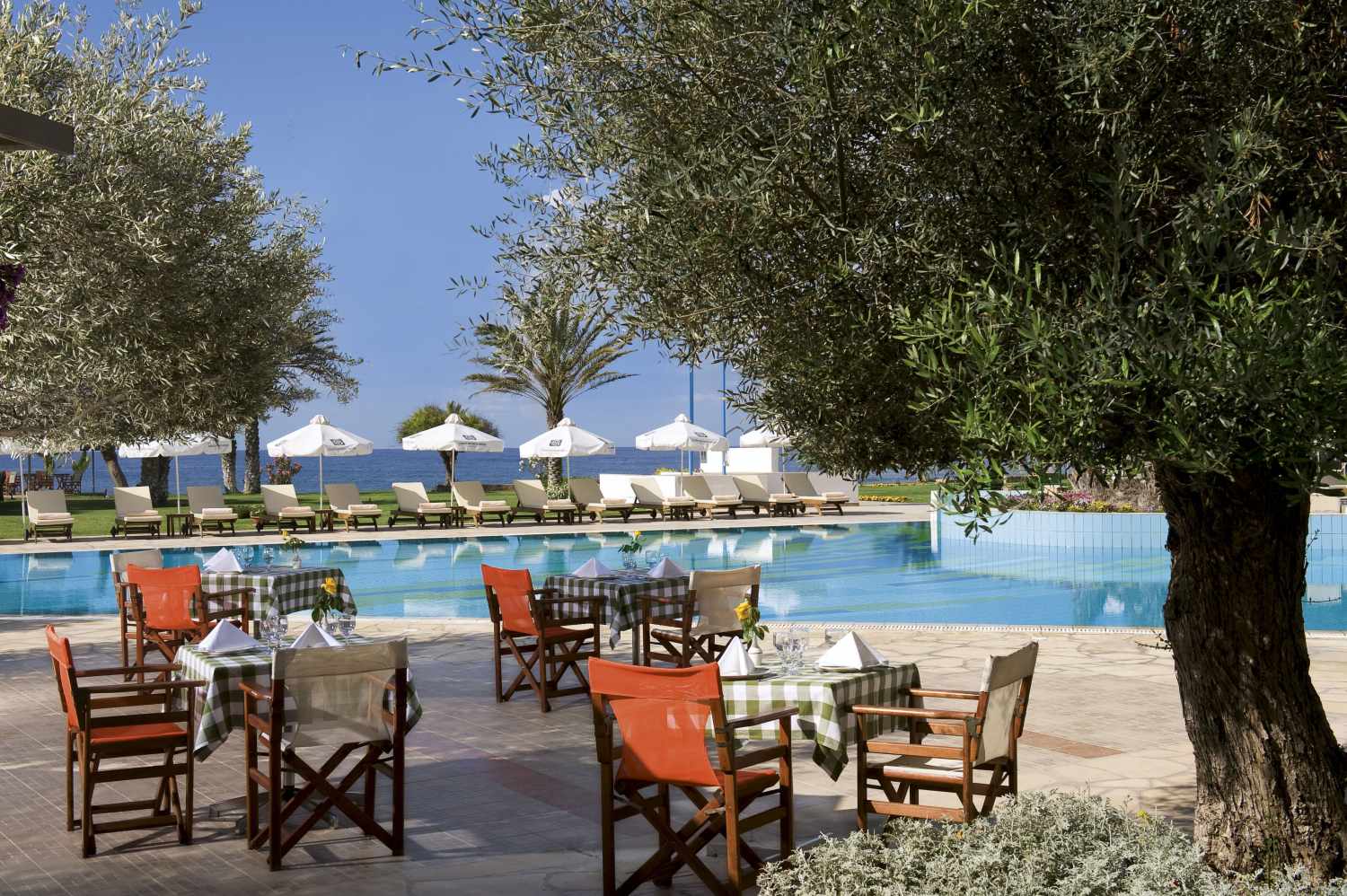 Constantinou Bros Athena Royal Beach Hotel foto 34