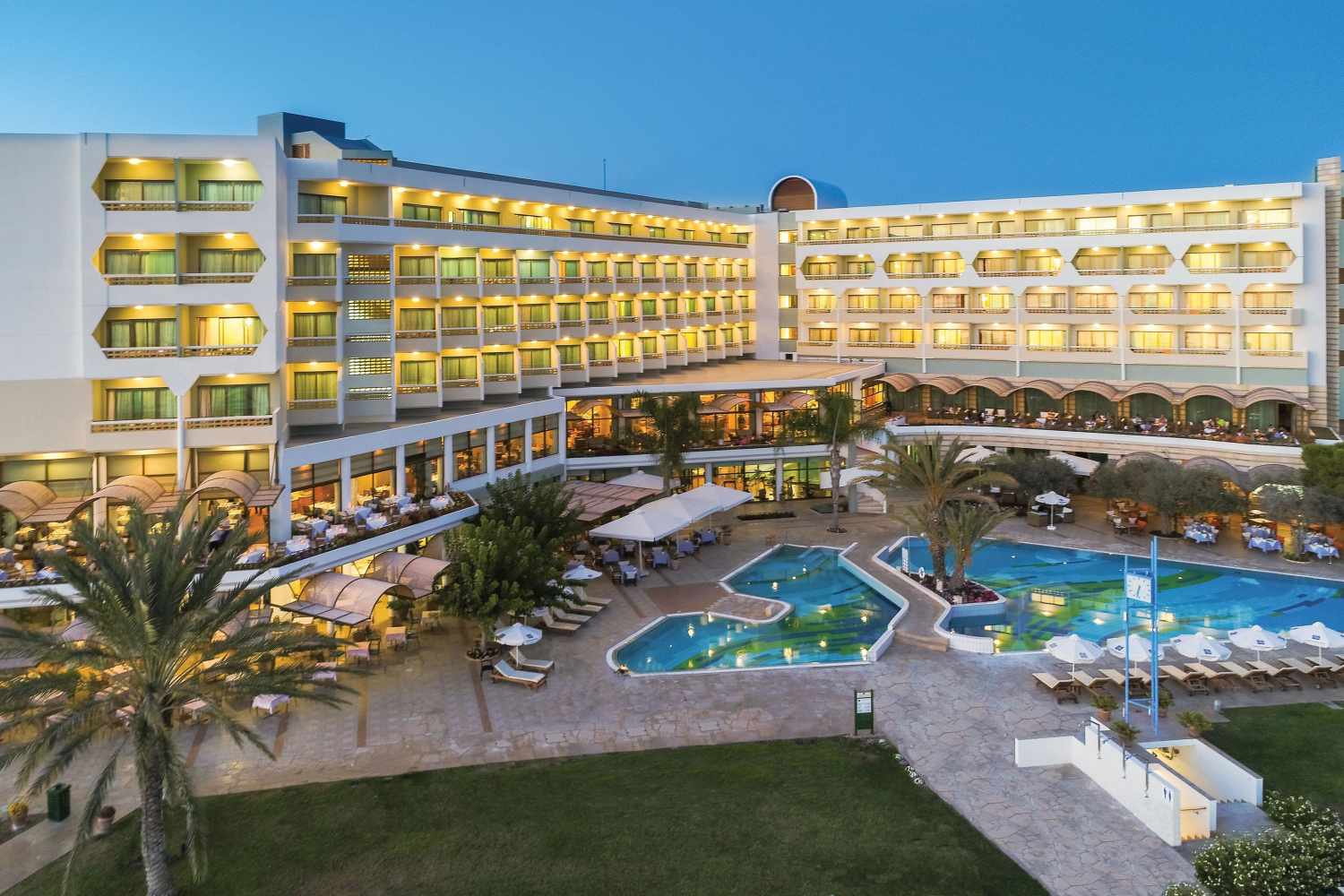 Constantinou Bros Athena Royal Beach Hotel foto 57