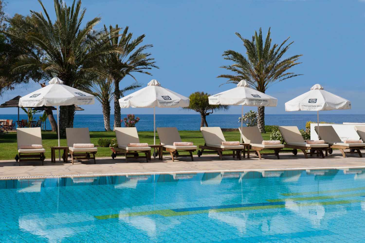 Constantinou Bros Athena Royal Beach Hotel foto 58