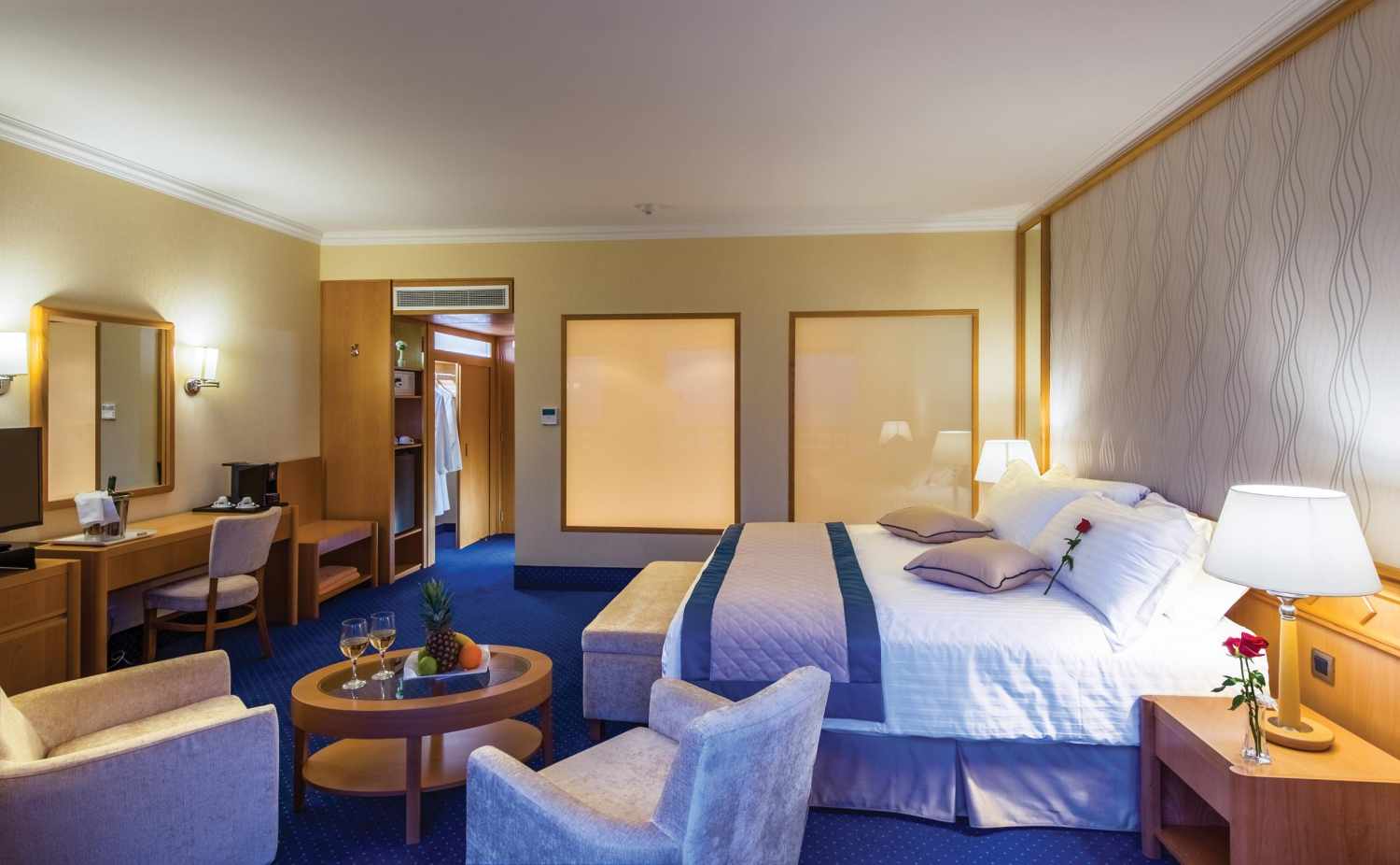 Constantinou Bros Athena Royal Beach Hotel foto 121