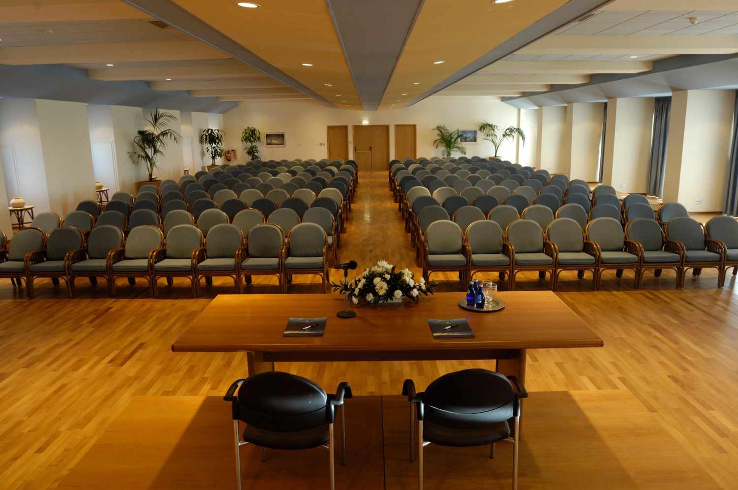 Constantinou Bros Athena Royal Beach Hotel foto 83