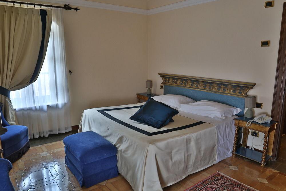 La Collegiata foto 8