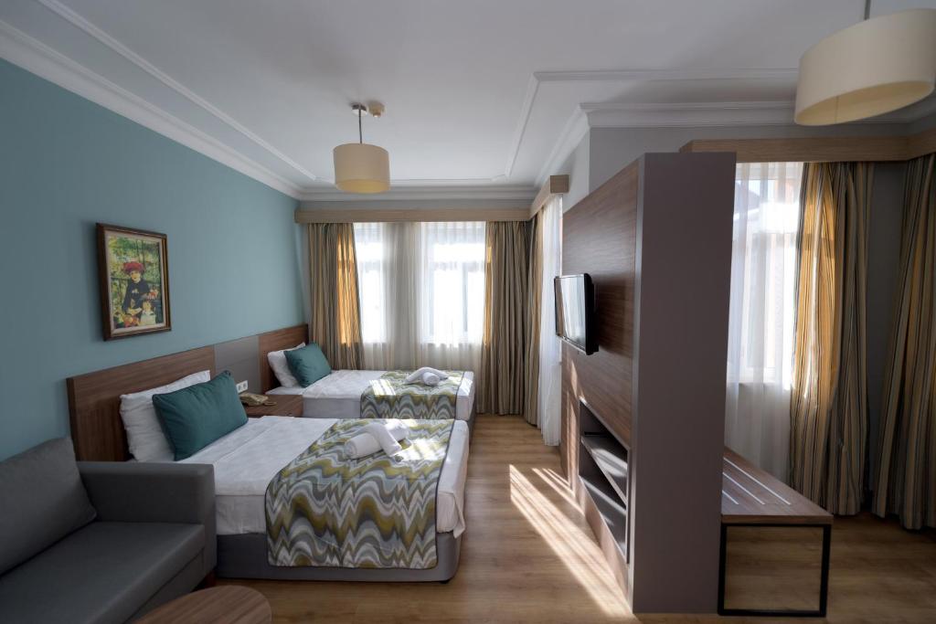 Side Village Hotel image 1