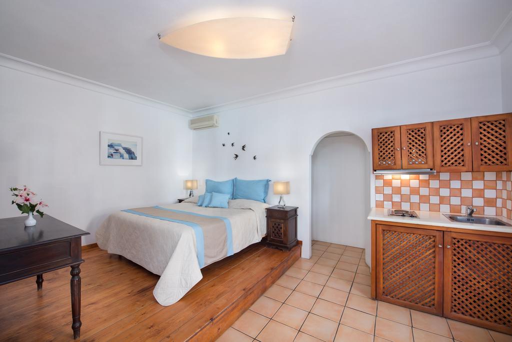 Meltemi Luxury Suites foto 8
