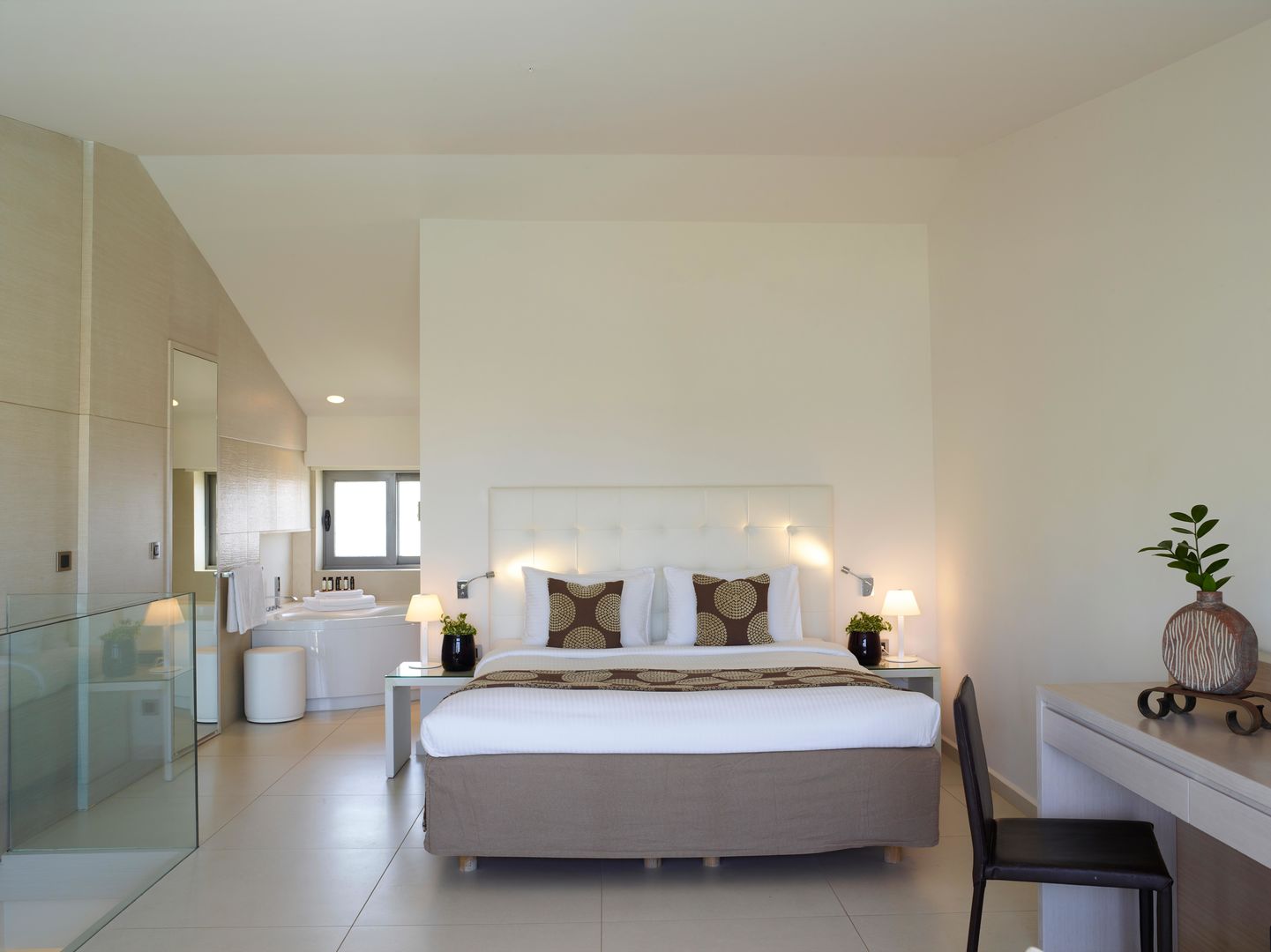 The Ixian Grand & All Suites image 1