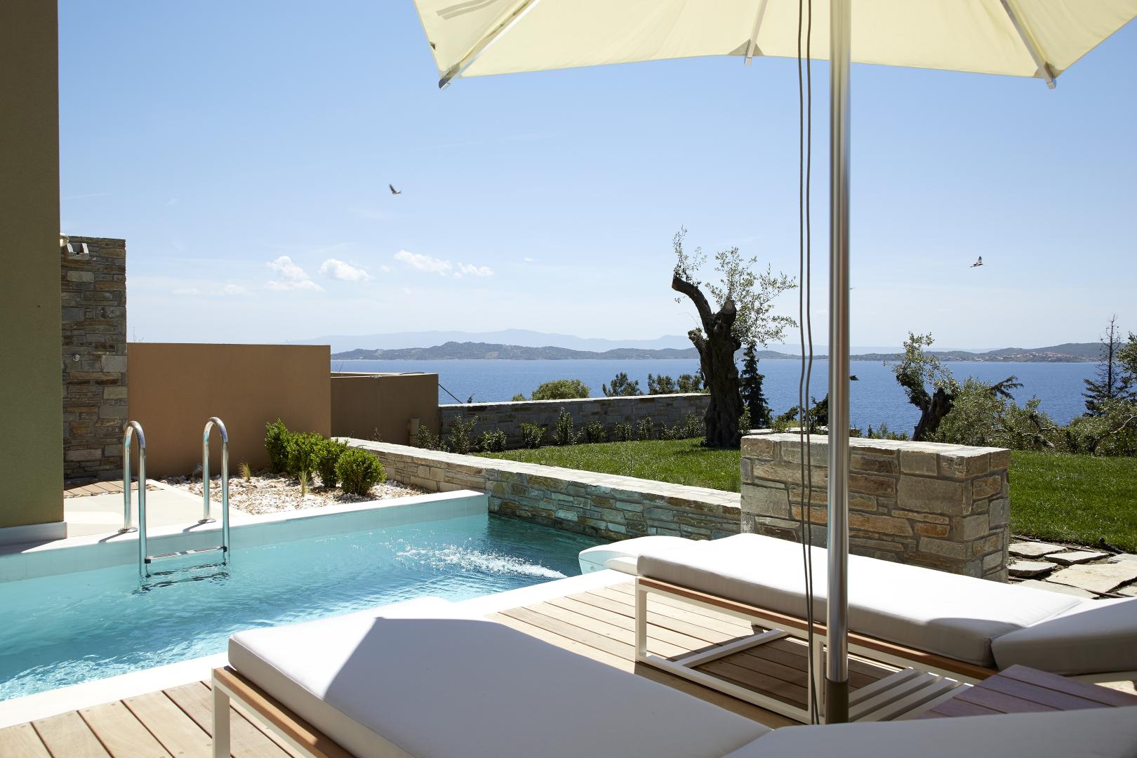 Eagles Villas image 1