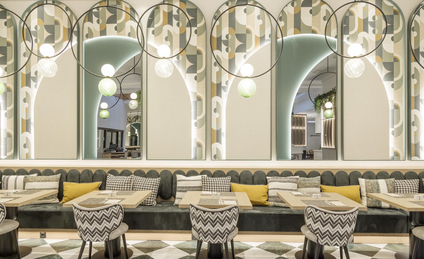 Hotel ILUNION Les Corts image 2