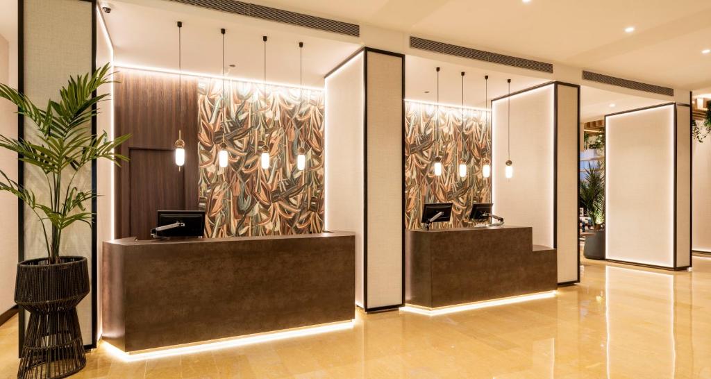 Hotel ILUNION Valencia 4 image 3