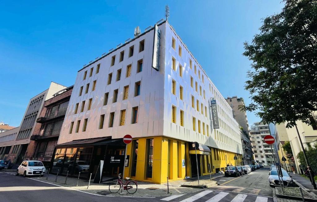 Main image
