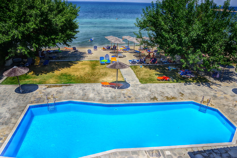 Rachoni Bay Hotel.