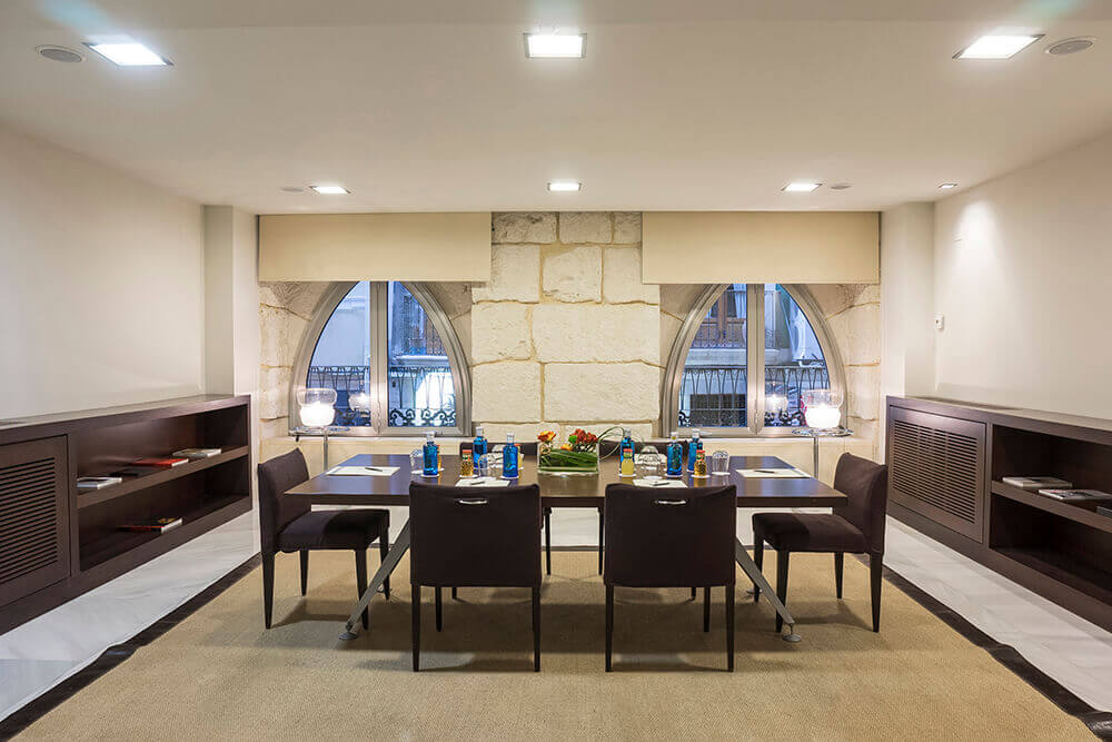 Lobby met receptie — Hospes Amérigo