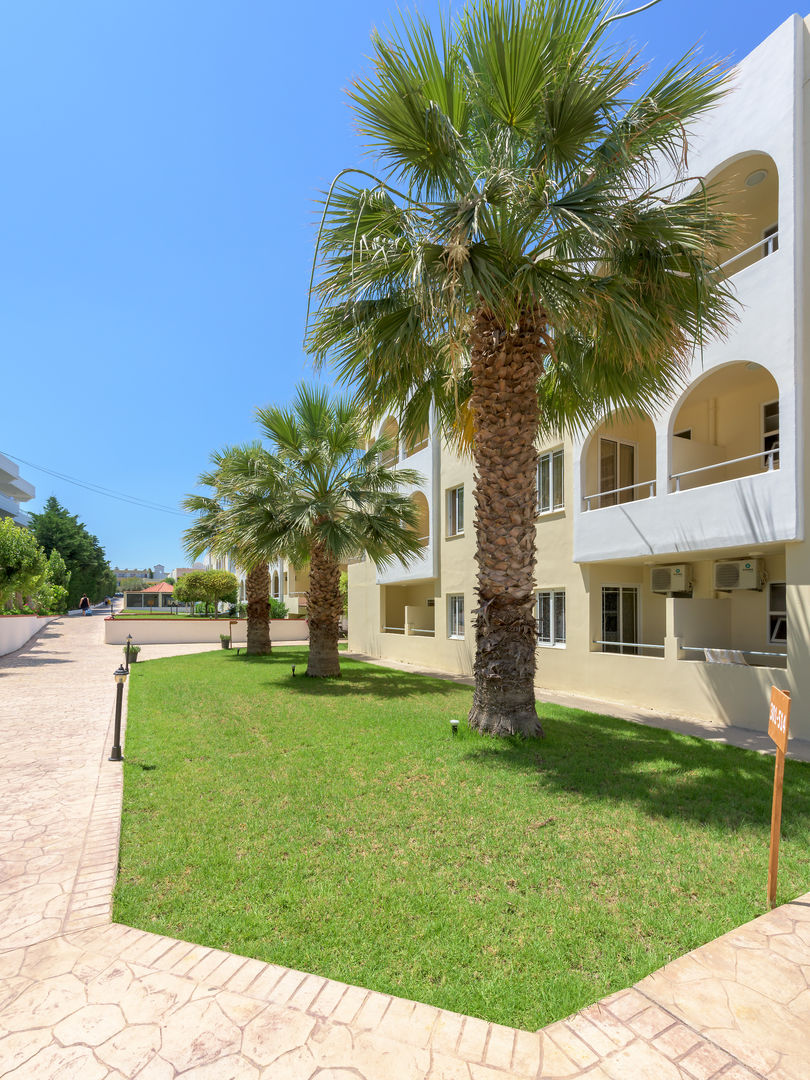 Memphis Beach Hotel image 1