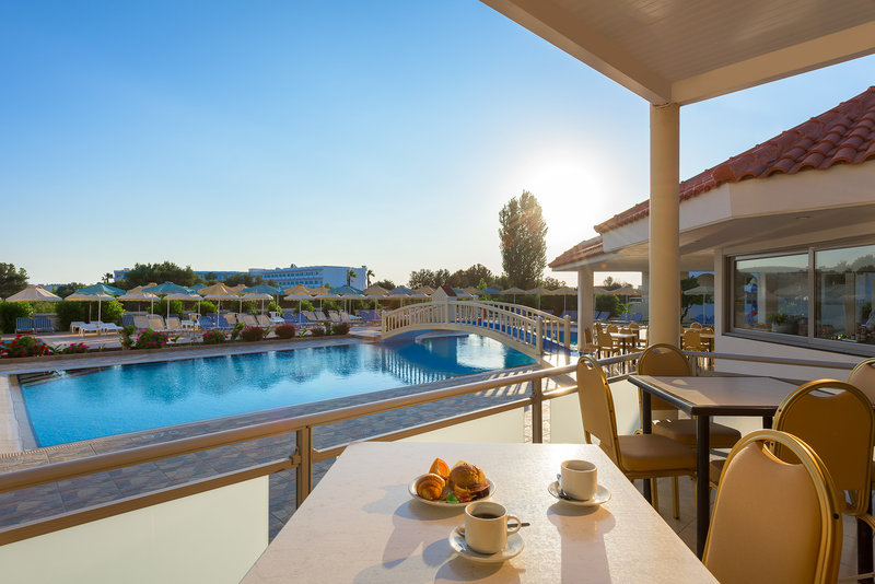 Memphis Beach Hotel image 3