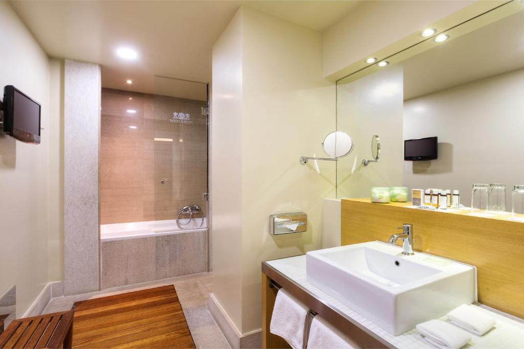 GDM Megaron Luxury Hotel image 3