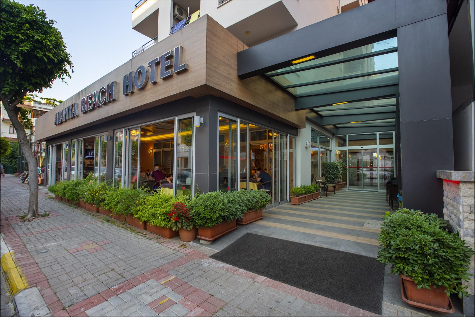 Alanya Beach Hotel image 1
