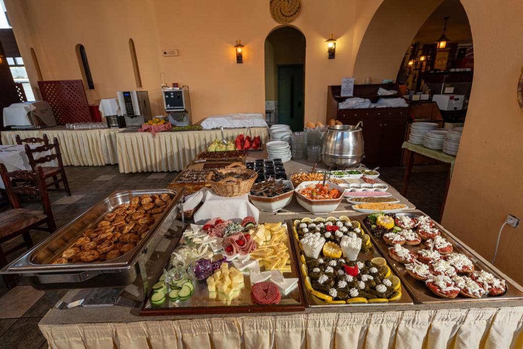 Lefkoniko Bay image 3